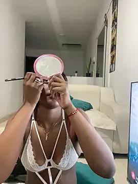 zaracollins01 on StripChat