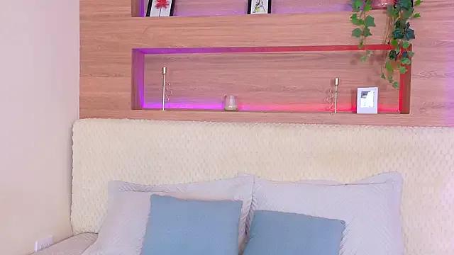 ZoehAngel on StripChat