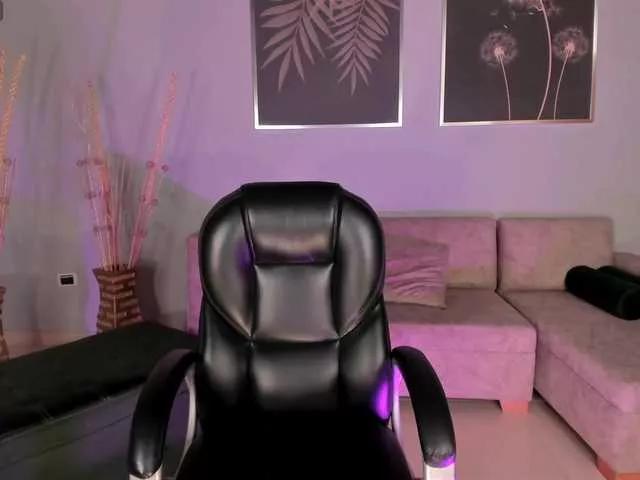 AllyJensen on BongaCams 
