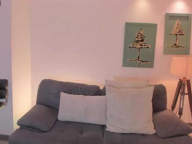 AriaLanne on BongaCams 