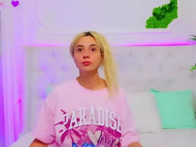 AriannaSins on BongaCams 