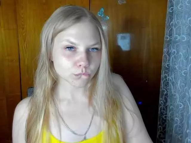 Emma-Frizea on BongaCams 
