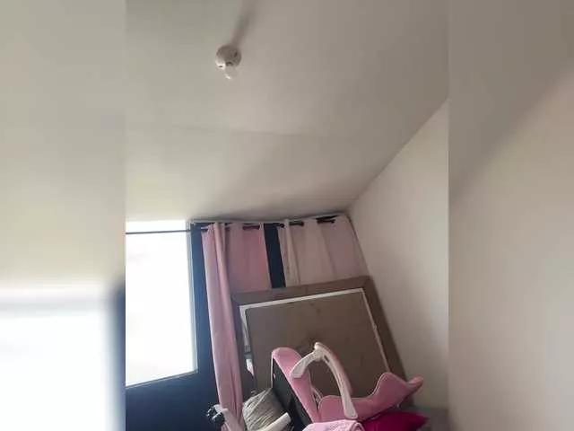 Evellyyn on BongaCams 