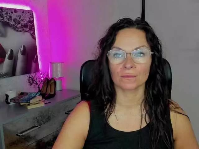 HelenSHOW1 on BongaCams 