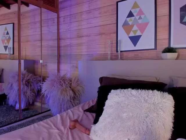 IzzyWild on BongaCams 