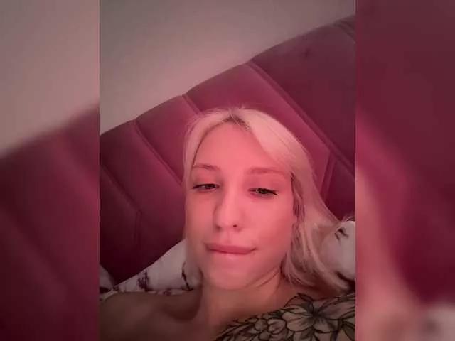 KettyPretty25 on BongaCams 