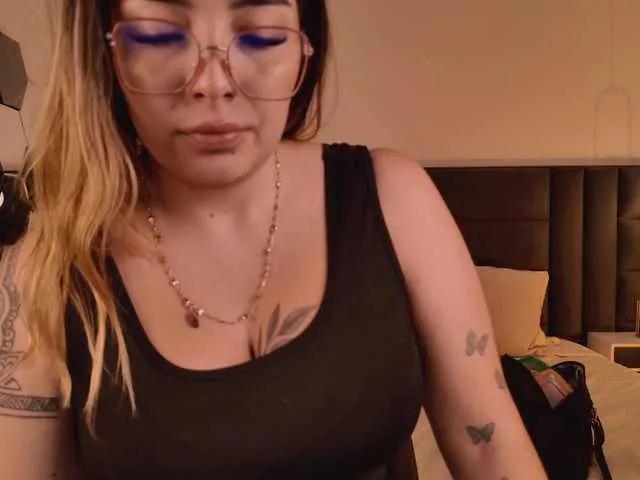 LisaMonroe's avatar