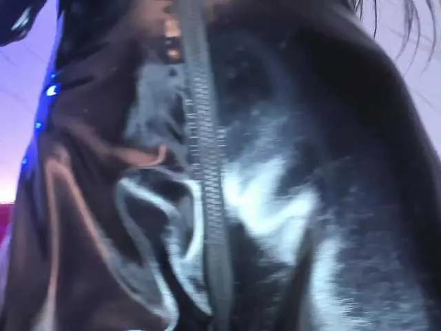 MaeMiller on BongaCams 