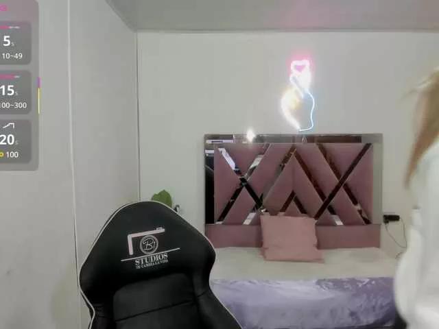 SAAYA-TAY on BongaCams 