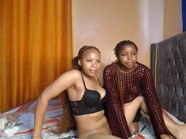 SexxyElsie on BongaCams 