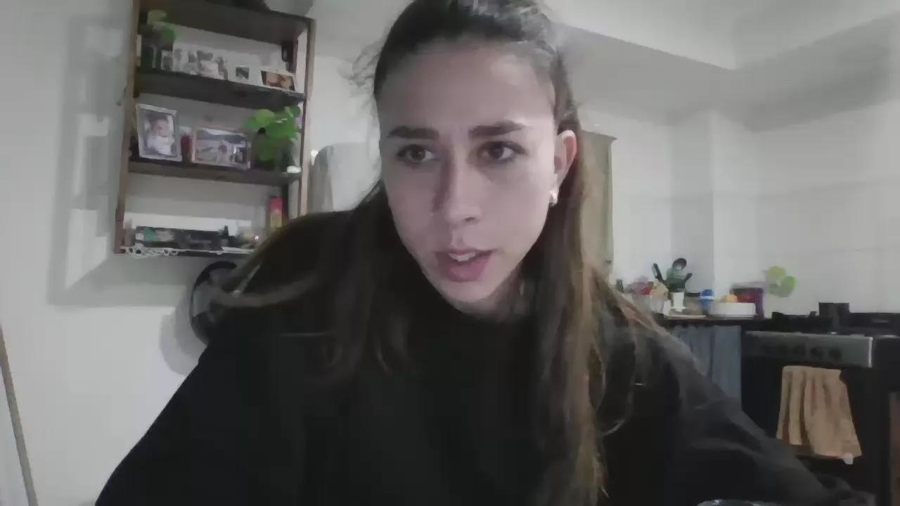 BellaBelll on Cam4 