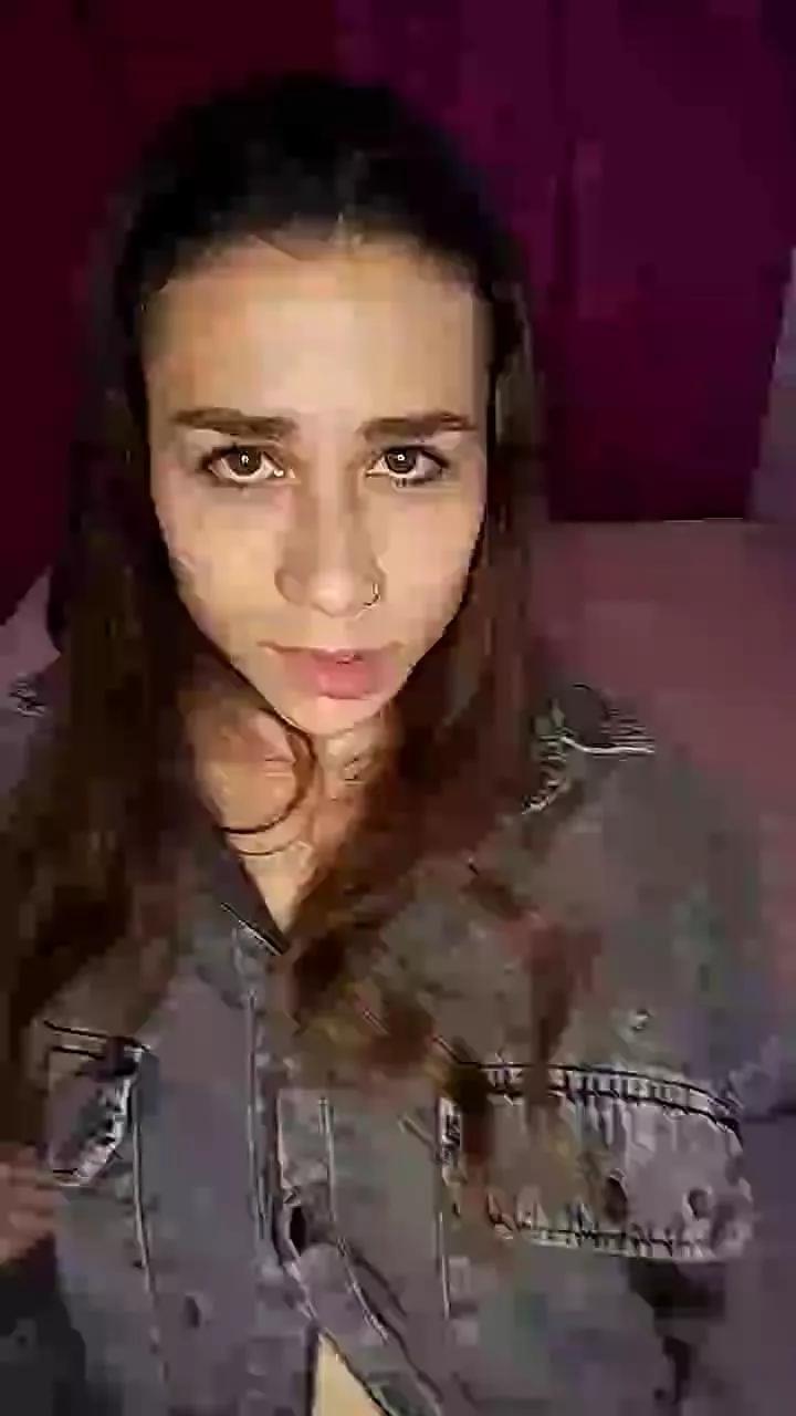 BellaBelll on Cam4 