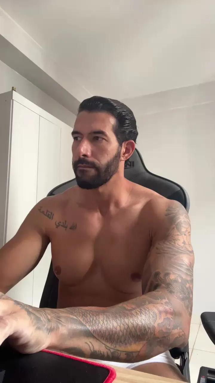 Saradoalto23 on Cam4 