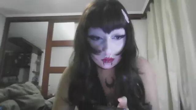Saragothsquirt on Cam4 