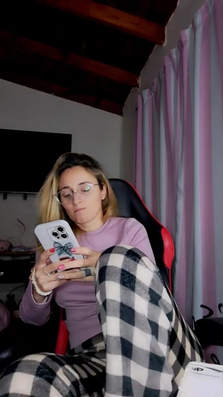 Shirlita2's avatar