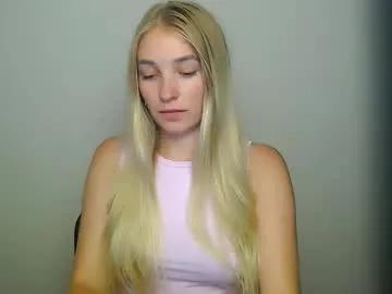 _snow_queen__ on Chaturbate