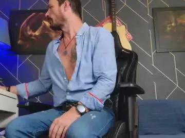 aaronbomer on Chaturbate 