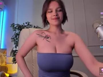 adalyn_glow on Chaturbate 