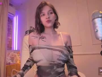 adalyn_glow on Chaturbate 