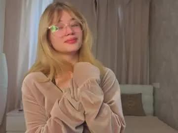 adeliaacken on Chaturbate