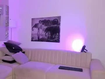alaiia7 on Chaturbate 