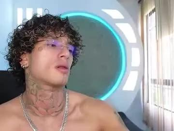 alanrodgers2_0 on Chaturbate 