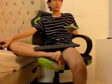 alantrickz365 on Chaturbate 
