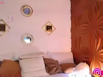 aliiceowen — Hot, sensual, erotic, intelligent and beautiful... Do you need anything else? Let me show you the world in another way. #fuckmachine #latina #squirt #deepthroat #asian