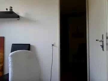 alphah_hunk — Muscle Flex SHOW [42 tokens remaining]