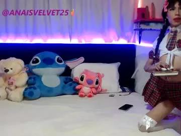 anaisvelvet2025 on Chaturbate 