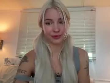 annieangel18 on Chaturbate 
