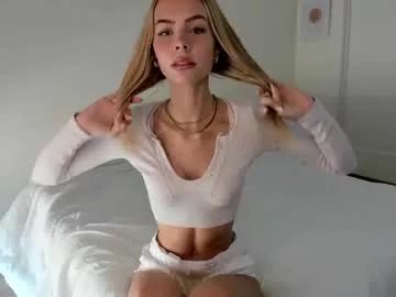 ariah_is_blonde on Chaturbate 
