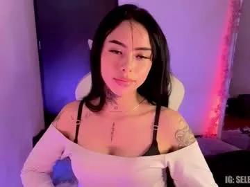babee_04 on Chaturbate 