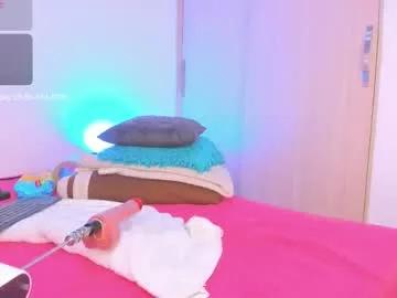 bella_perri on Chaturbate
