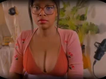 bellablakes18 on Chaturbate 