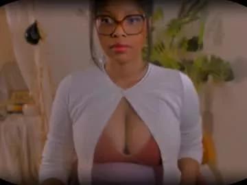 bellablakes18 on Chaturbate 