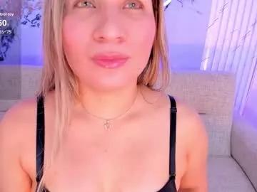 camilapreston_ — CONTRO LOVENSE X3 MIN  #milf #mistress #puffynipples #party #latex [124 tokens remaining]