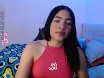 caylinn19 on Chaturbate