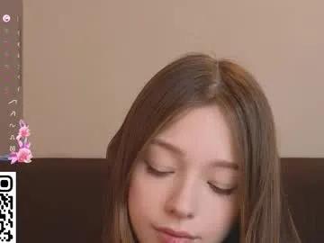 cherrymira — GOAL: Play with hair [51 tokens remaining] 