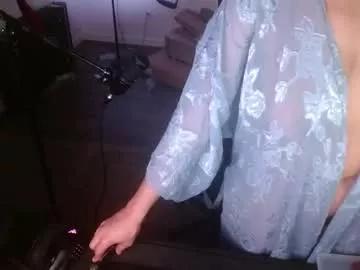 cnc_cutiexx on Chaturbate 