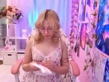 coconut_mia — GOAL: Without top 20 minutes ( * )( * )() [100 tokens remaining] hello guys <3 welcome to my room ! let's meet #feet #heels #smalltits #squirt  #cosplay