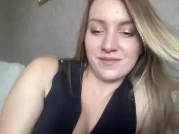 cosmo_blondiee — Are there any gentlemen here? #blonde #toy  #natural #nonude #sweet