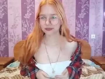 cucumber_kringe — Goal: Remove top/put on a horny bra #18 y.o. #new #natural #teen #shy Hi SB, im Sia, welcome in the cringe room [42 tokens remaining]