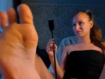 darcysiren — Kneel Down and Worship Goddess #femdom #feet #findom #mistress  #sph