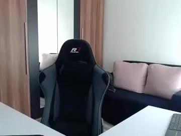 darius_94 — HELLO  LETS TALK OR PVT IS OPEN FOR LOT OF FUN  watching only means you stay a stranger... 1 tip changes everything   GOAL 0/4K |  ONLINE: 0/3 hrs |  CUM TODAY : 0/3