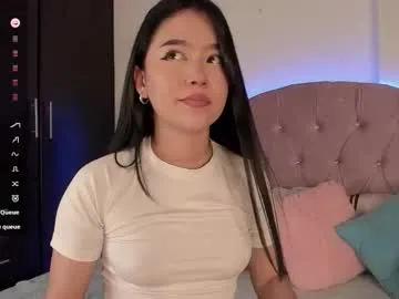 deisy_smith_ —  Show Boobs  [124 tokens left]  PVT Open    #pantyhose #smalltits  #young  #feet #french