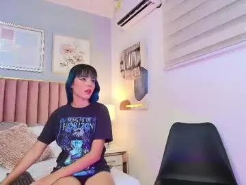 elektra_blue_ — GOAL: Chat controls my toy  [0 tokens remaining]  Double toy (anal + pussy) + wet squirt finale: 4000 #latina #squirt #anal #sexmachine