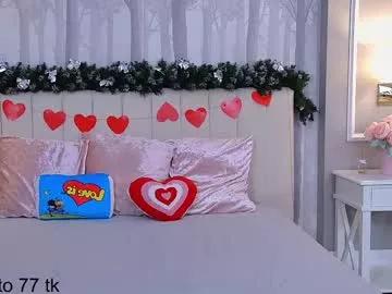 ellaander on Chaturbate 