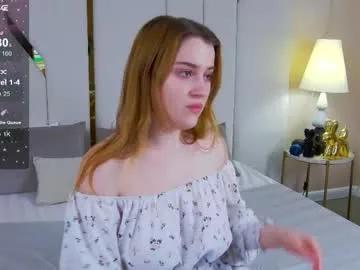 ellielarson on Chaturbate