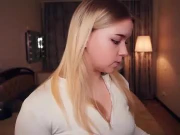 emelianae on Chaturbate 